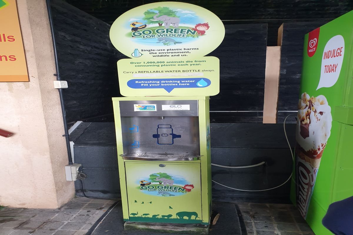 Drinking-Water-at-Jurong-Park-Singapore