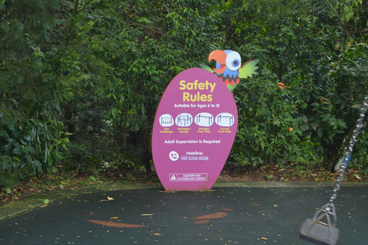 Kids-Safty-Rules-at-Jurong-Park-Singapore