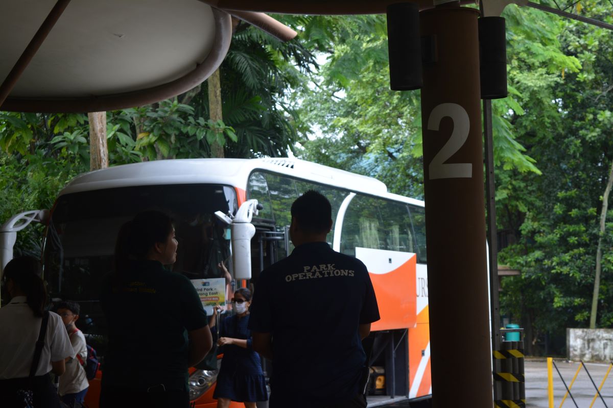 Shuttle-bus-at-Jurong-Park-Singapore