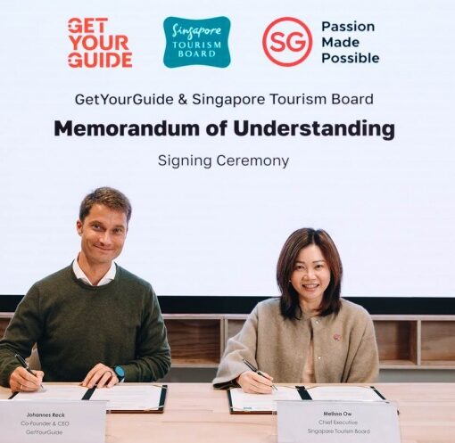GetYourGuide-and-Singapore-Tourism-Board-Sign